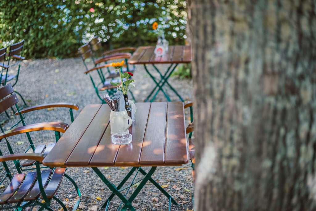 Biergarten Tische